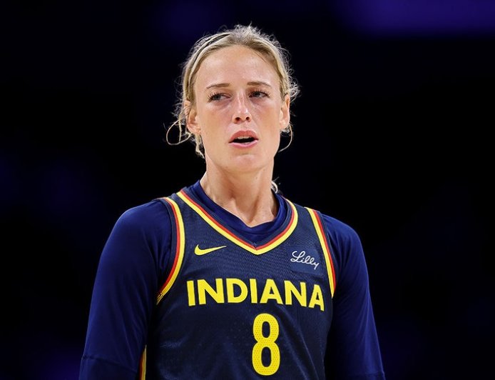 Fever star Sophie Cunningham issues 3-word response to group photo featuring team's injured players