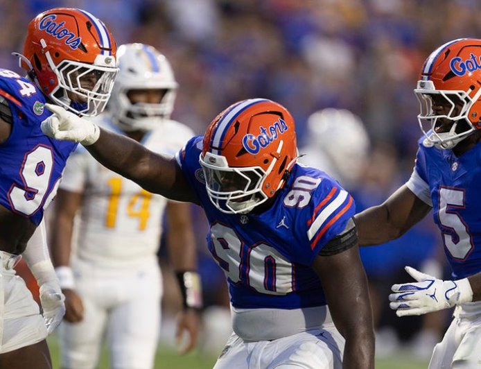 Florida defensive lineman ejected for spitting on player during opponent's game-winning drive