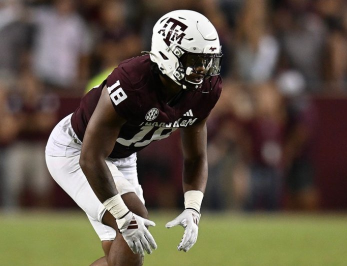 Texas A&M's Cashius Howell delivers historic feat with three consecutive quarterback sacks against Utah State