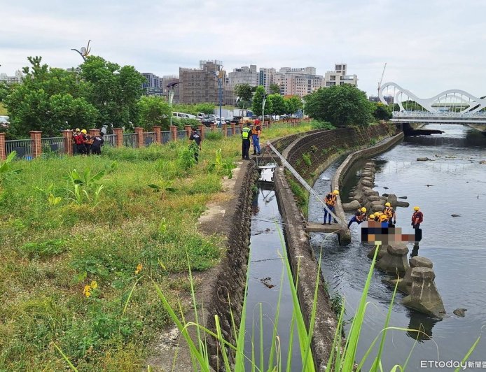 快訊／台中麻園頭溪崇倫橋下驚見男性浮屍！無證件身份待查