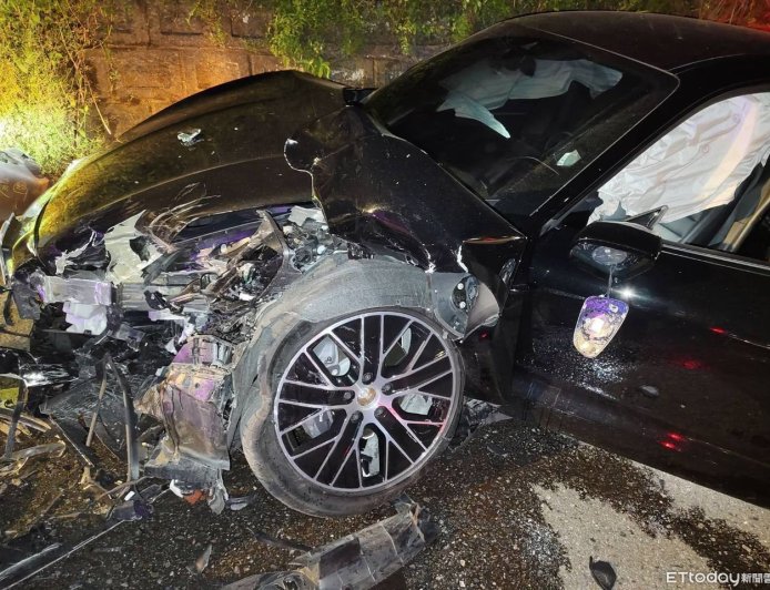 18歲男山路駕車過彎「撞爛對向保時捷」!2同車友人重傷命危