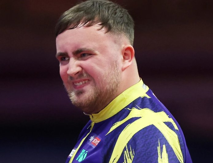 Luke Littler voices complaint immediately after winning Czech Darts Open first round