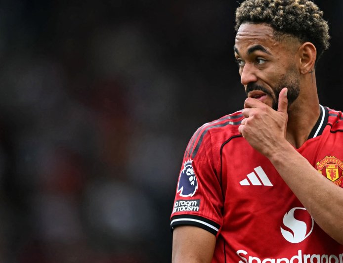 Matheus Cunha posts cryptic injury update days after he was forced off in Manchester United game