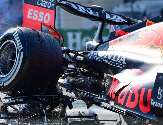 &#8216;Saved my life&#8217; &#8211; Lewis Hamilton and Max Verstappen were involved in &#8216;horrible&#8217; Italian Grand Prix accident