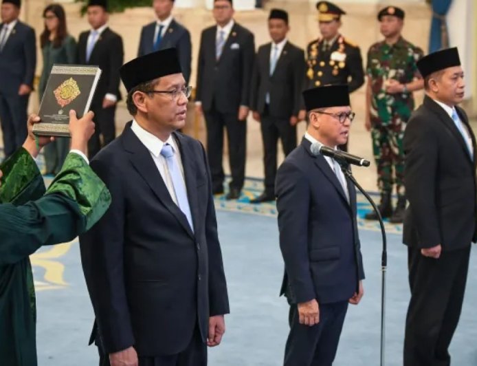 印度尼西亚总统普拉博沃在致命抗议后撤换五名部长