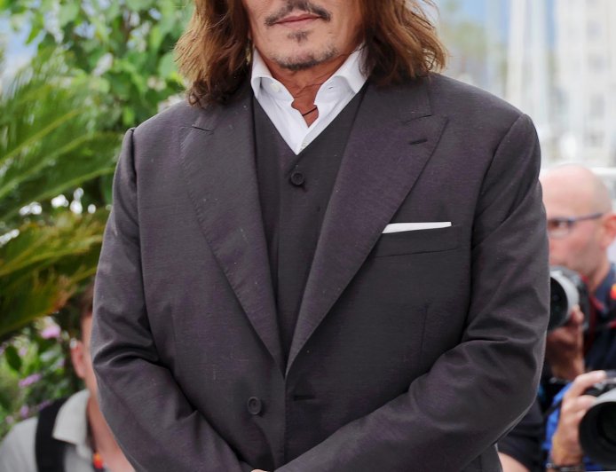 Celeb Name-Drops From Charlie Sheen's Memoir: Johnny Depp and More