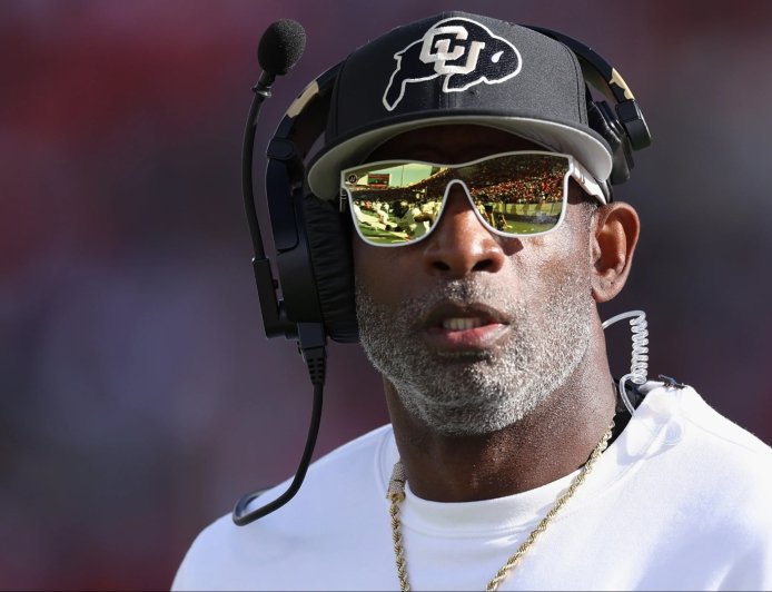 ‘Dawgs will show up’ – Deion Sanders makes bold quarterback change as exiled ex-NFL QB weighs in