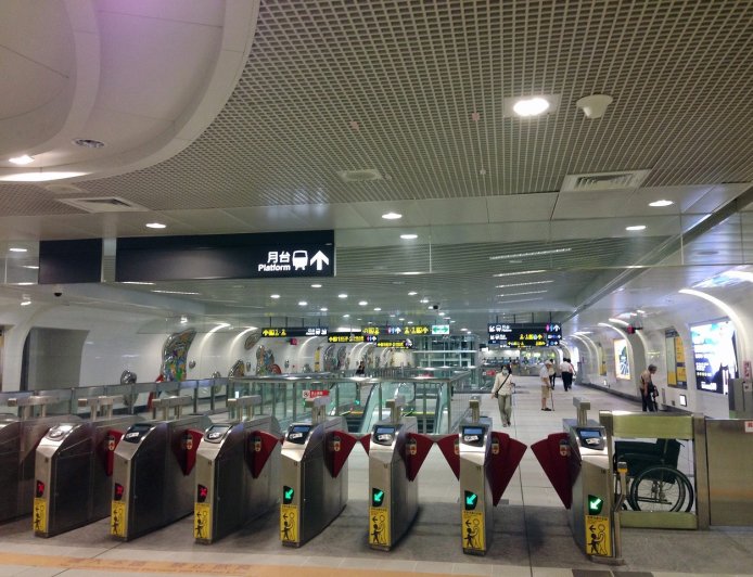 快訊／首宗悠遊卡變提款卡！18歲女主謀破解晶片　爽拿69萬跟男友分