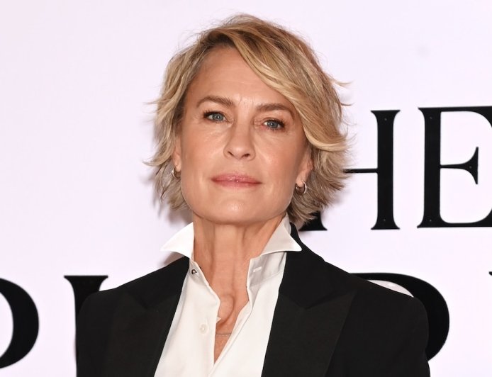 Robin Wright Says ‘Successful’ Director Made Her Cry: ‘Doesn’t Like Women’