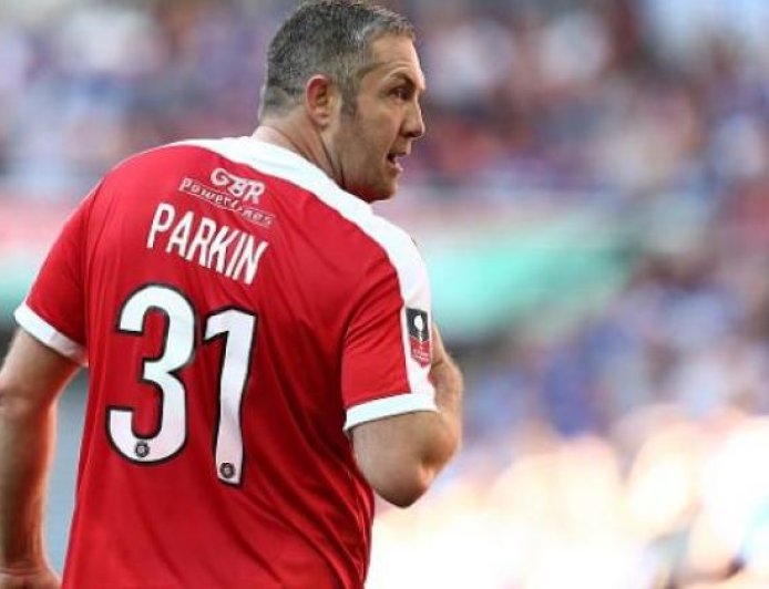 Ex-EFL striker retires from second sport after admitting he&#8217;s &#8216;crap&#8217; &#8211; and could pack in a third