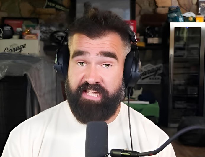 &#8216;Dumb behaviour&#8217; &#8211; Jason Kelce demands better of former Eagles teammate with legacy on the line