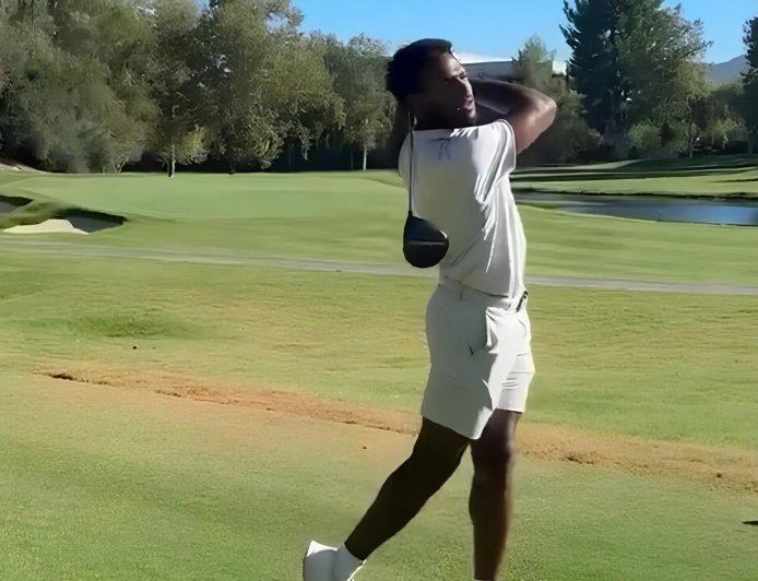 LeBron shares three-word reaction as son Bronny takes up golf and impresses fans with &#8216;smooth&#8217; swing
