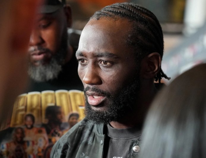 Terence Crawford responds to claims he has suffered injury days from huge Canelo Alvarez fight