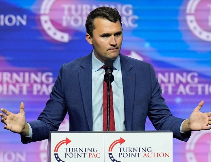 Sports world reacts to Charlie Kirk shooting death: 'Prayers for his family'