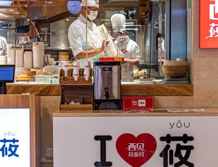 罗永浩吐槽西贝预制菜，客服回应：不存在预制