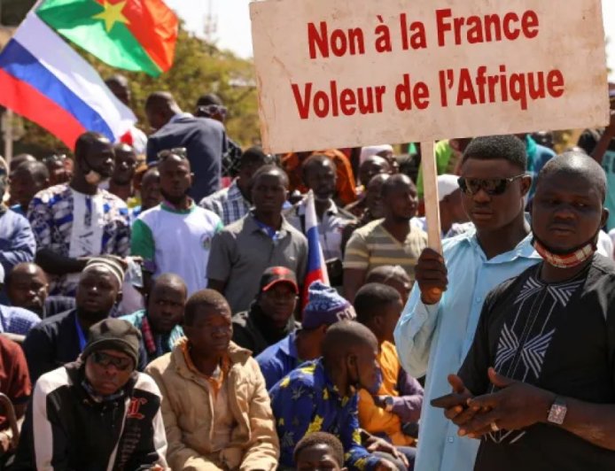 华盛顿重返萨赫勒地区：美国在安全担忧中访问布基纳法索