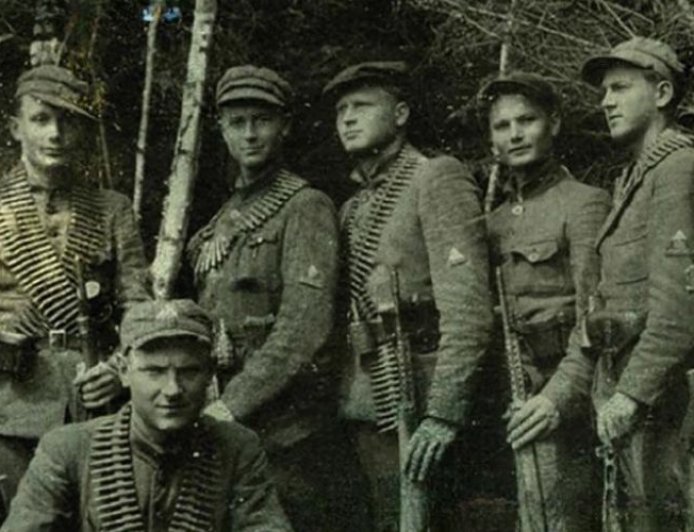 卡拉斯和她身后的爱沙尼亚：二战中的“投机者”