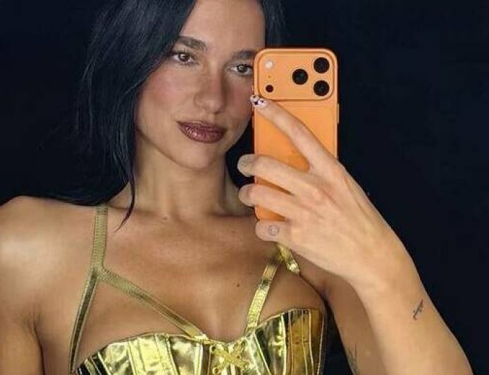 她是全球第一個Orange Pro使用者! Dua Lipa成為iPhone17形象大使