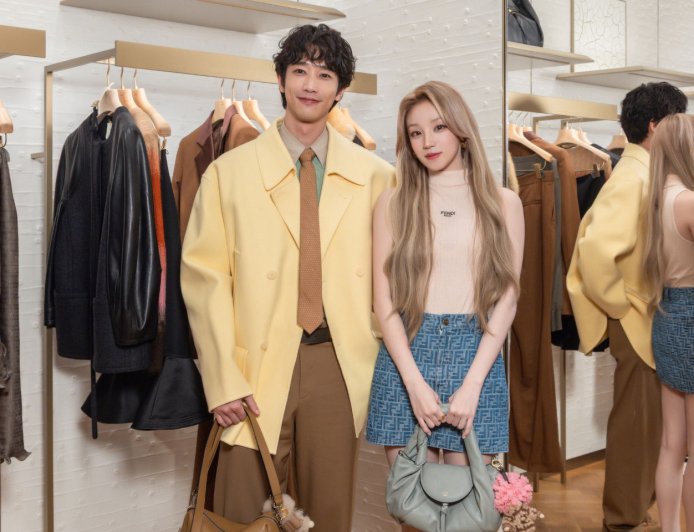 劉以豪合照i-dle宋雨琦紳士手超加分！詮釋FENDI暖男打扮最想擁有Lui包