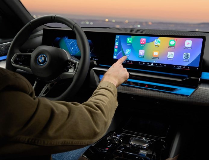 宝马称苹果 CarPlay Ultra“没那么令人兴奋”,坚信自家 iDrive 系统更强大