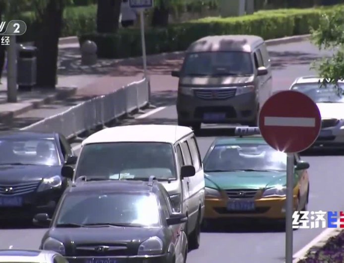 一批虚假汽车测评博主被抓，央视起底新能源汽车黑公关