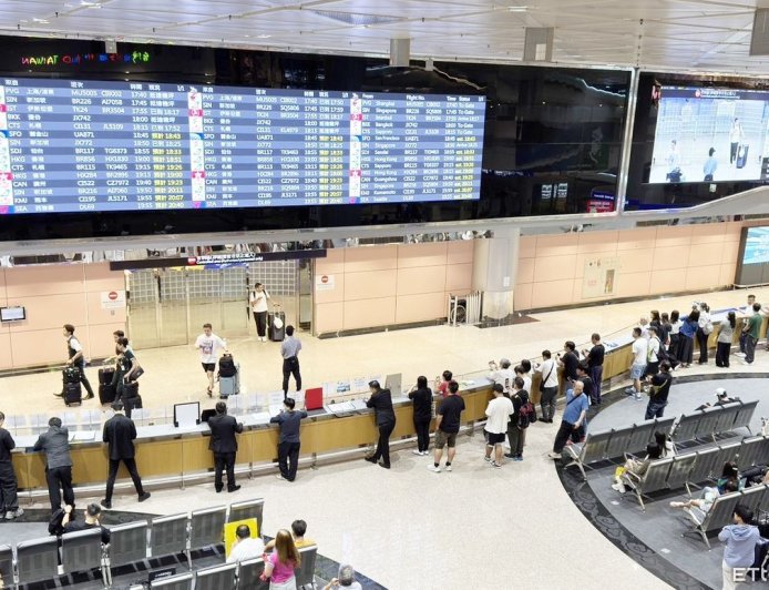桃機航警超大膽！收賄放行旅客夾帶449條加熱菸　還讓他走公務門