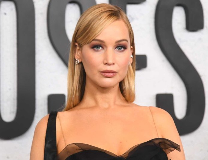 Jennifer Lawrence's $33K Bag Has a $45 Twin Hiding on Amazon