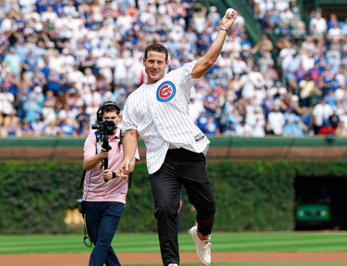 Cubs great Anthony Rizzo drops home run ball in Wrigley Field stands, jokes 'That's why I'm retired'