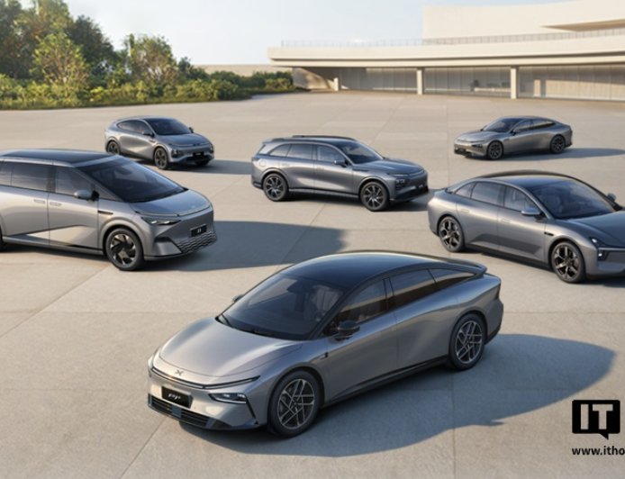 何小鹏：预计未来汽车公司的年研发投入达 500 亿元，300 亿用于 AI 领域