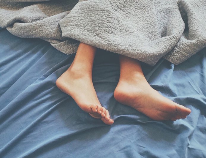 起床臉腫腿腫不是胖　營養師揭「飲食地雷」害水腫