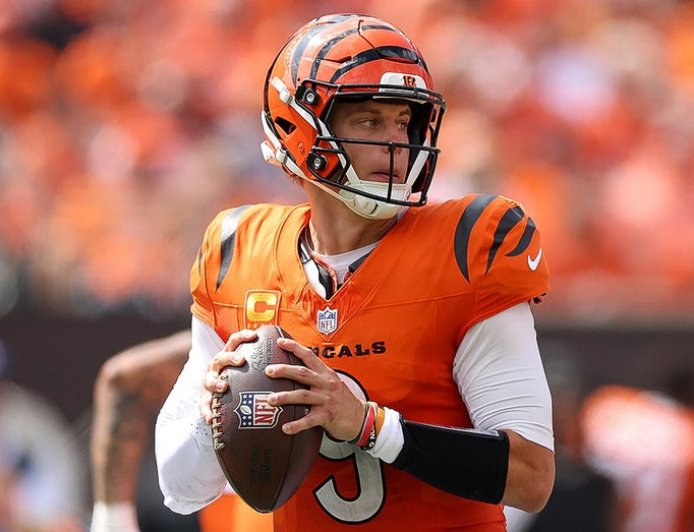 Joe Burrow suffers toe injury as backup Jake Browning leads Bengals to last-second win vs Jaguars