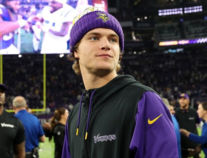 Vikings' JJ McCarthy expected to be out 2-4 weeks with high-ankle sprain: report