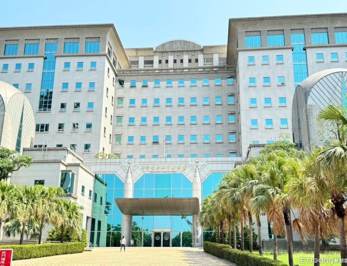 台南調查官外流「偵查秘密」給綠能公司 遭停職起訴10萬交保