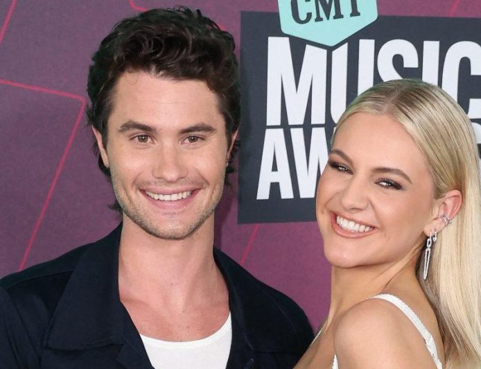 Kelsea Ballerini & Chase Stokes Call It Quits 29 Months After Going Red Carpet Official