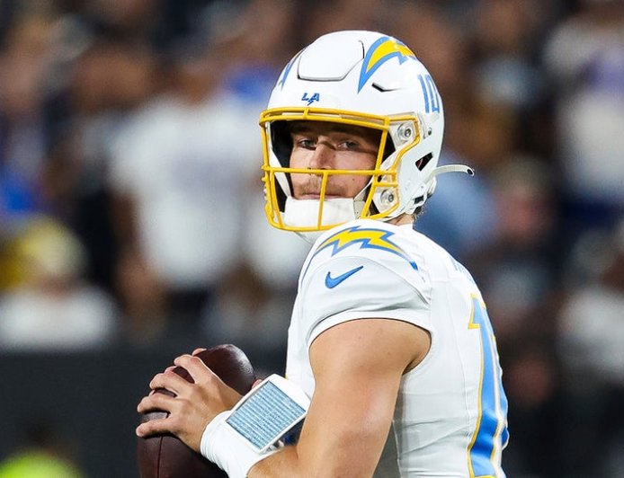 Chargers defeat Raiders on the road behind Justin Herbert's 2 touchdown passes