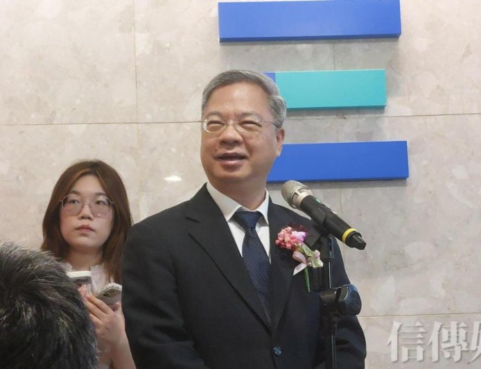 再生能源仍為重中之重　龔明鑫重整政策步調：光電聚焦屋頂汰換、對浮動風電態度轉積極