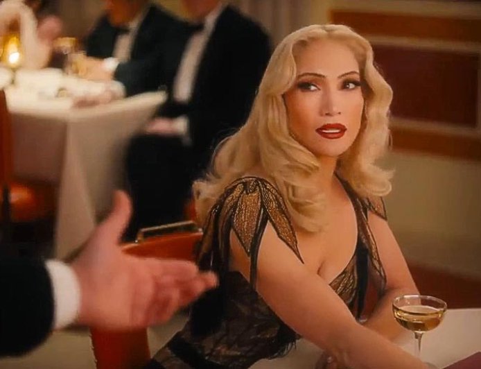 Fans Confuse Jennifer Lopez for Gwen Stefani After Blonde Hair Makeover