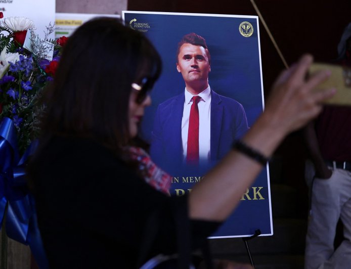 查理·柯克谋杀案嫌疑人泰勒·罗宾逊将出庭：须知事项