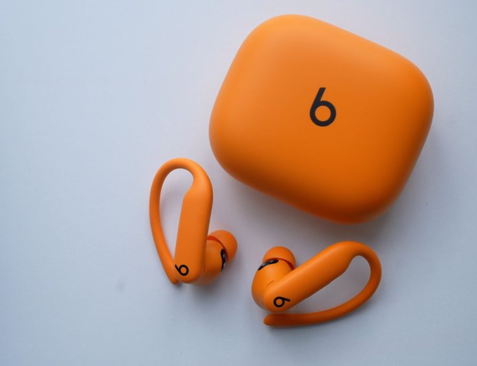 Beats Powerbeats Pro 2 耳机推送 8A353 固件:兼容苹果 Fitness 应用,增强心率监测