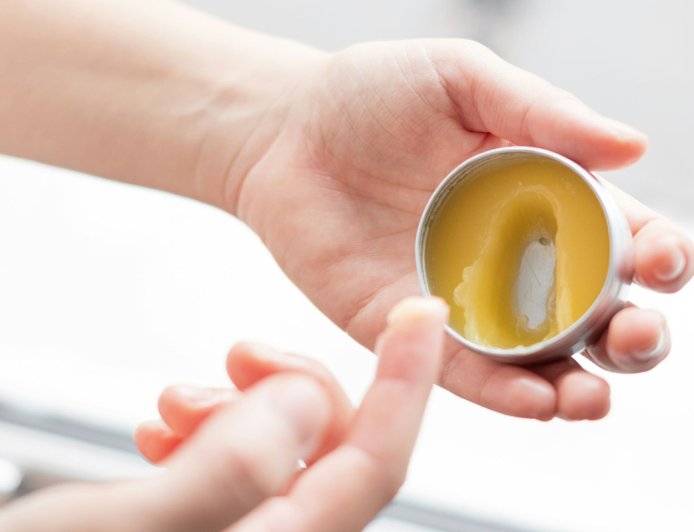 勤塗護唇膏也沒用！「5個護唇壞習慣」讓唇部狀況越來越差