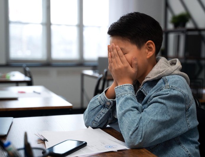 少子化、自殺率上升...「兒少家庭部」卡關12年》專家籲：正視國安危機