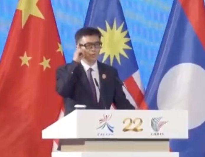 書記戴廣西產「AI眼鏡」致詞　自曝：講稿就在我的眼鏡裡