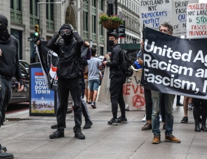 什么是Antifa?特朗普的“主要恐怖分子”标签意味着什么?