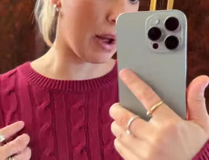 Millie Bobby Brown Puts Abs on Display in New Outfit From Barre Collection