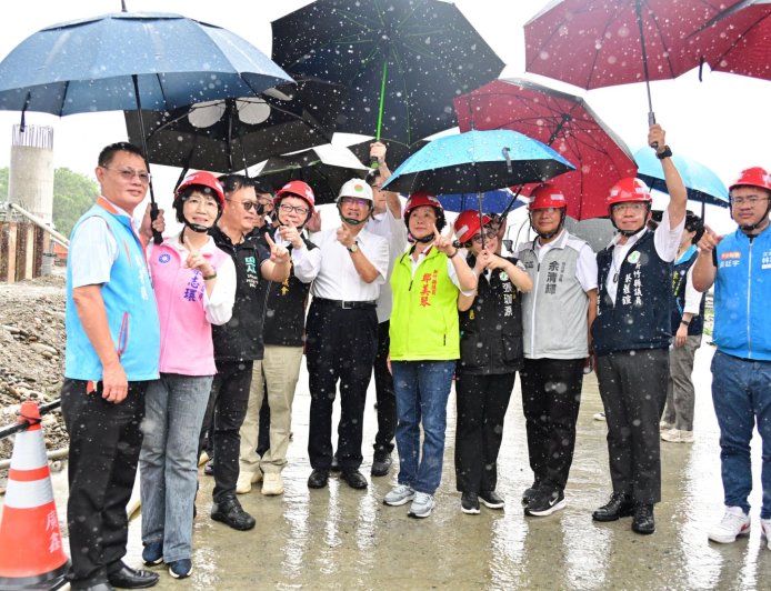 民調滿意度達 7成 　楊文科：持續為民服務