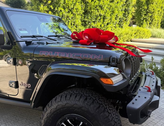 Sarah Michelle Gellar and Freddie Prinze Jr. Gift Daughter a Sweet 16 Car