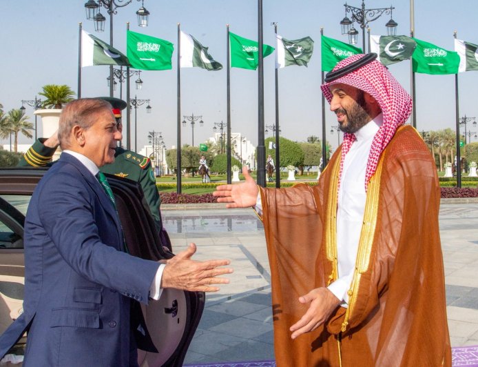 巴基斯坦: 与沙特的防御协议允许使用我们的核能力