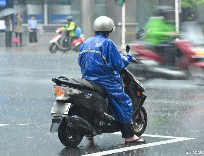 快訊/雨區擴大 13縣市大雨特報