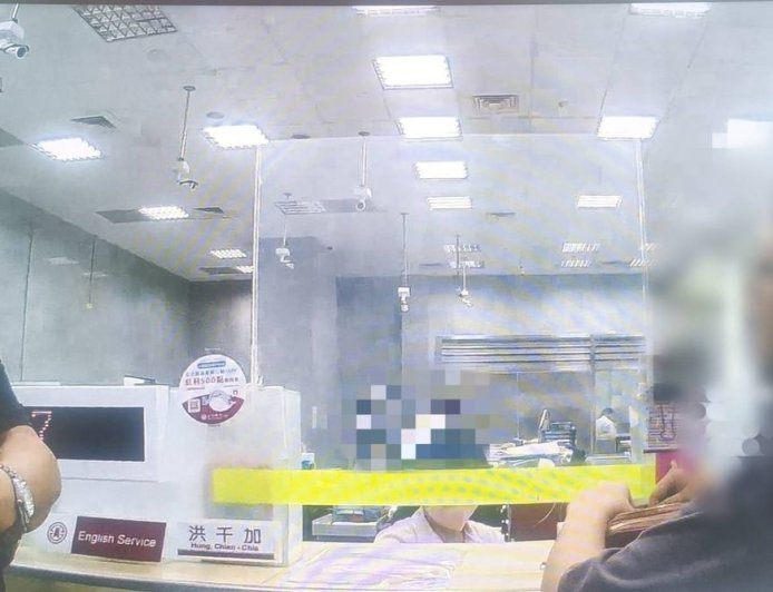 代購非洲便宜黃金賺大錢!31歲女衝銀行匯錢 東港警及時阻詐