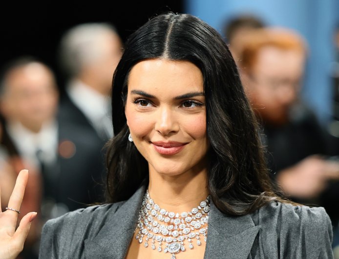 Get Kendall Jenner's Jeans Look With This Comfy Drawstring Version — For $35